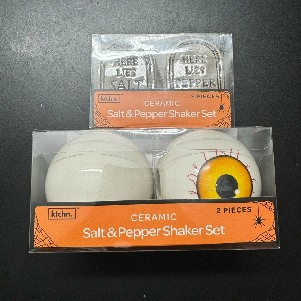 2 Gravestone and Evil Eyes Salt and pepper shakers Halloween